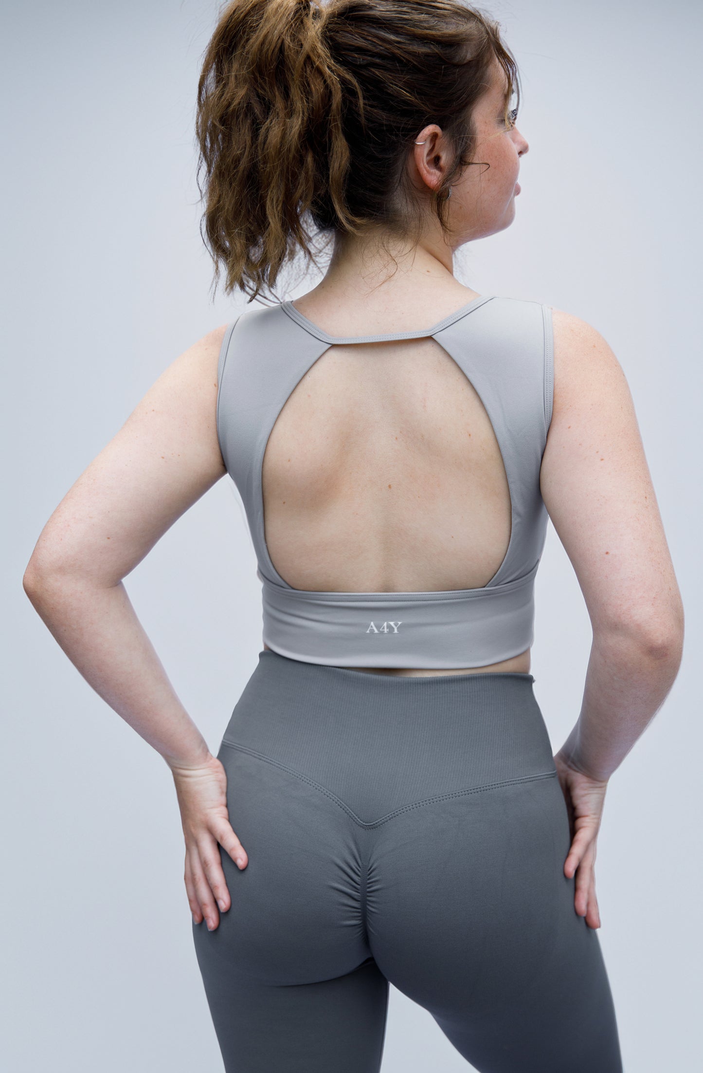 Graphite Seamless Scrunch Leggings – Sculpted Comfort with a Sleek Twist