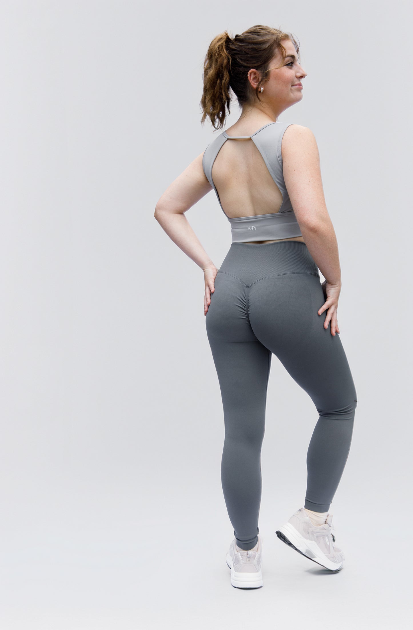Graphite Seamless Scrunch Leggings – Sculpted Comfort with a Sleek Twist