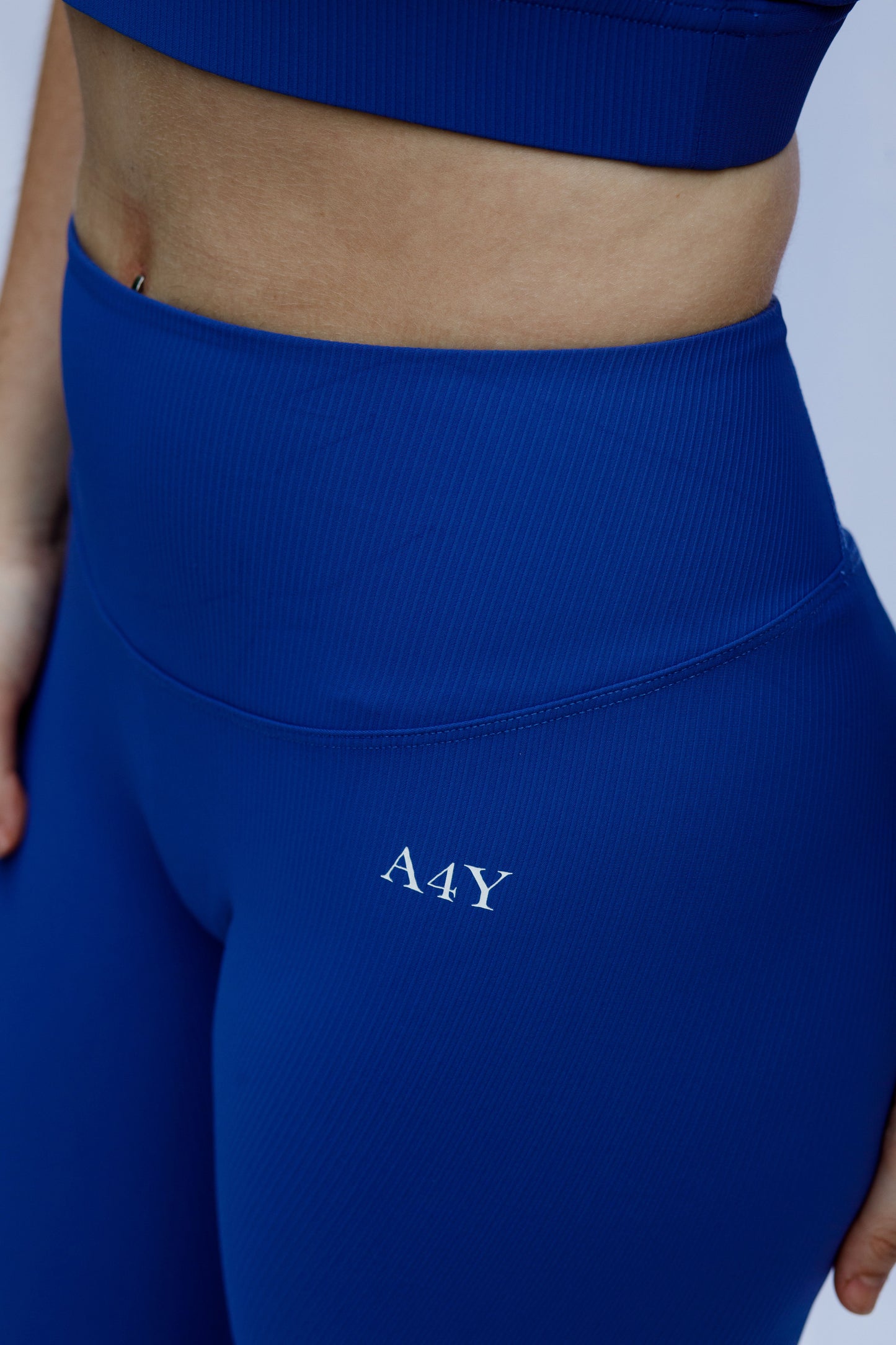 Royal Blue Seamless Gym Set – Sculpting Comfort & Style