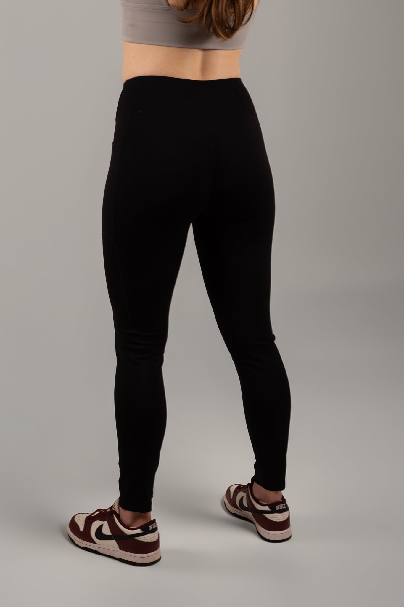 Black V-Waist Sculpting Leggings with Pockets