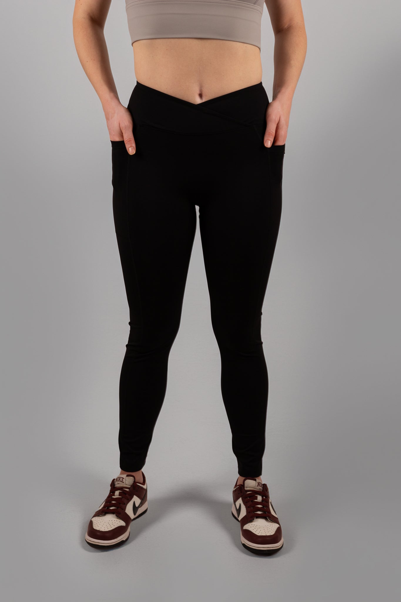 Black V-Waist Sculpting Leggings with Pockets